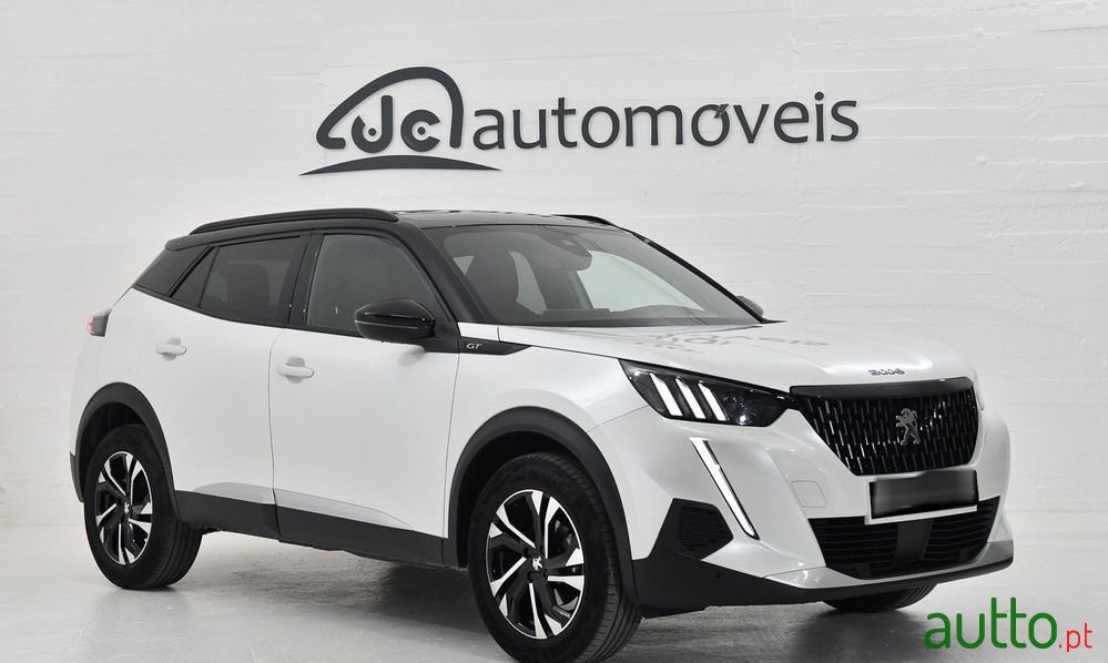 2023' Peugeot 2008 photo #1