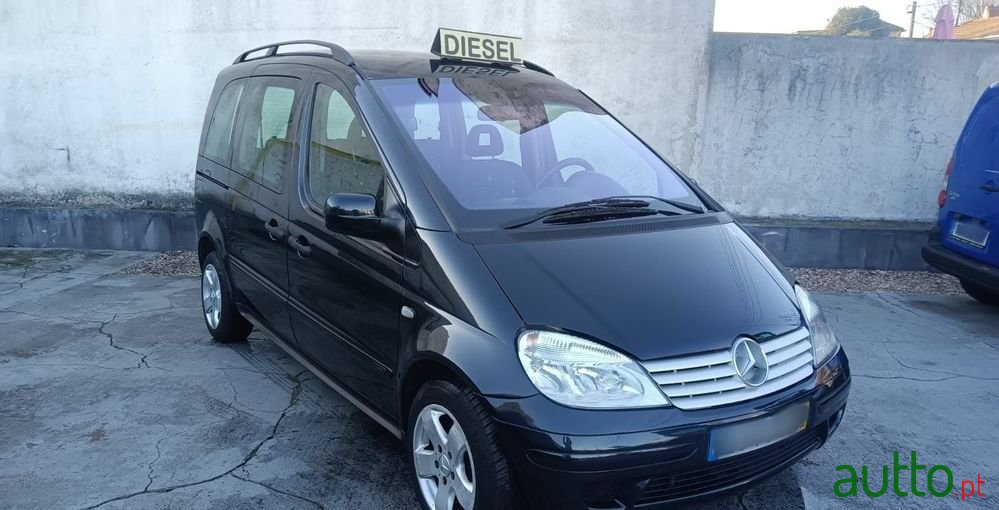 2003' Mercedes-Benz Vaneo photo #3