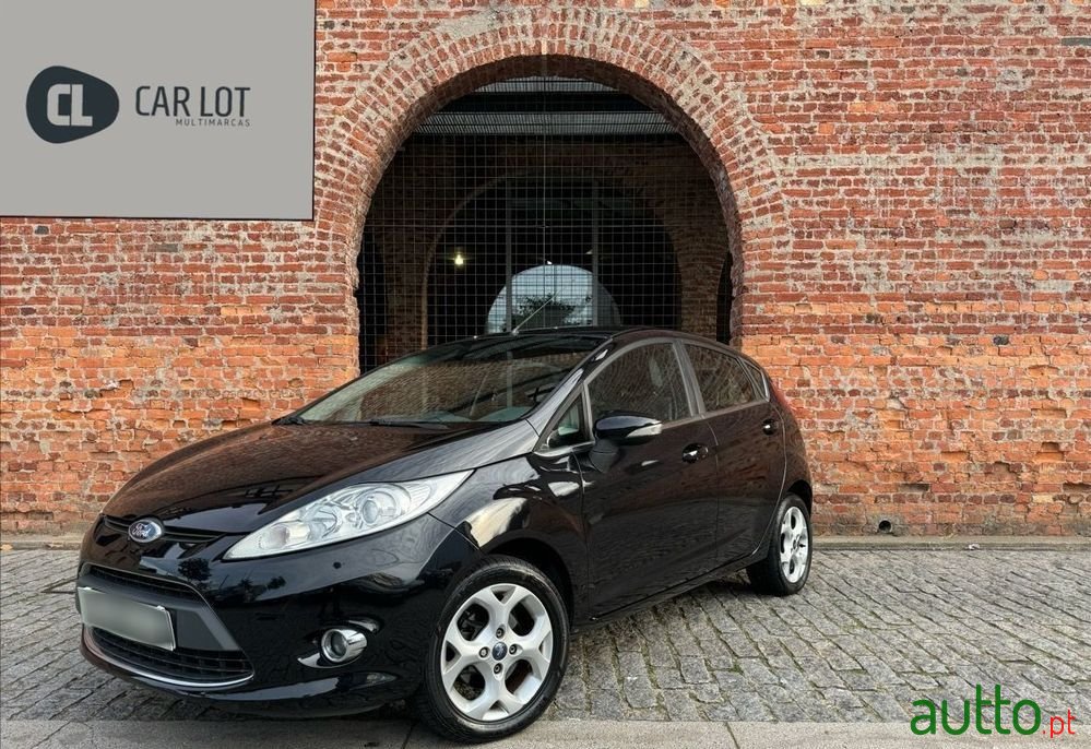 2010' Ford Fiesta photo #1