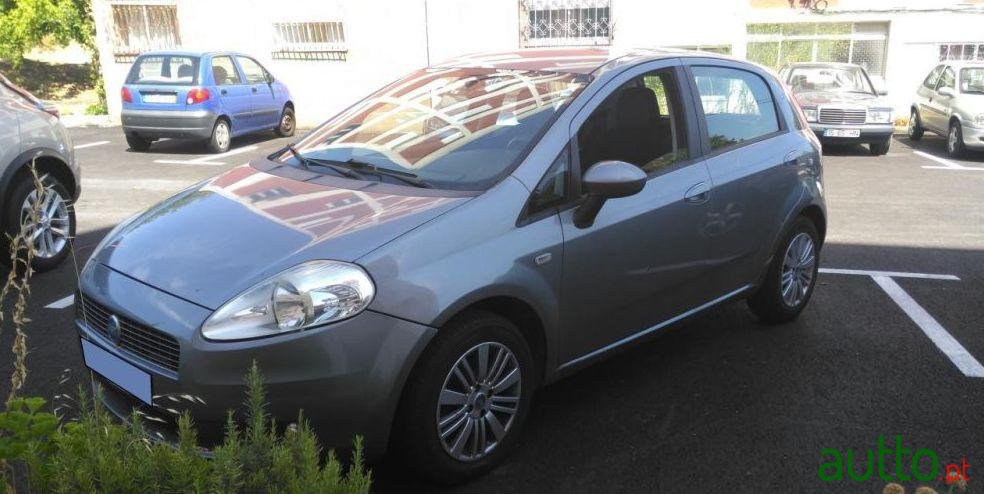 2007' Fiat Punto 70 Jtd Multijet Active photo #1