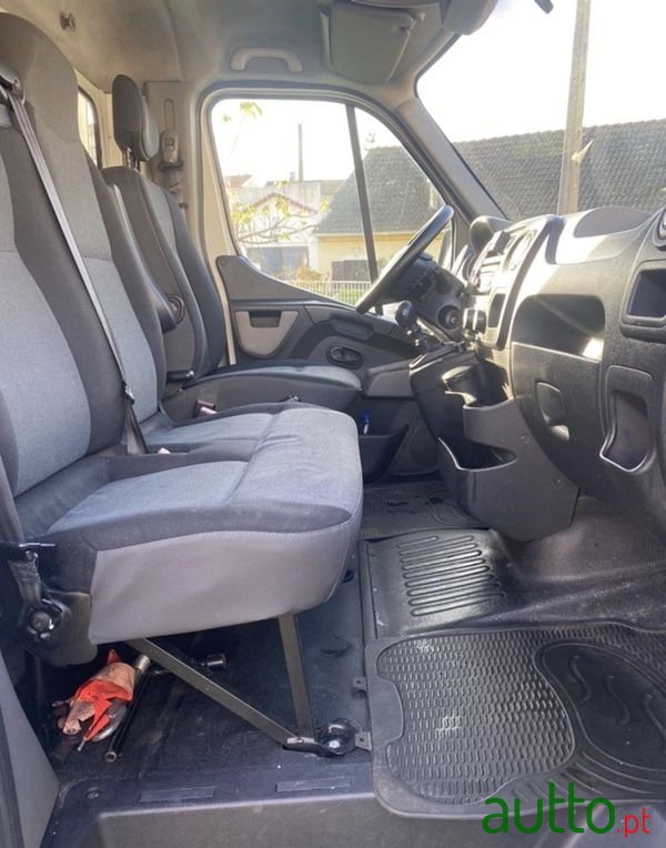 2014' Renault Master III photo #3