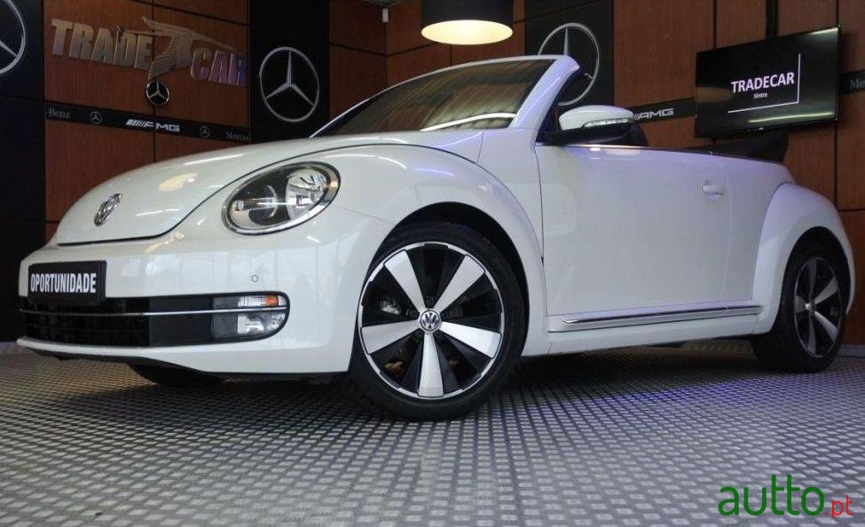 2013' Volkswagen Beetle photo #1