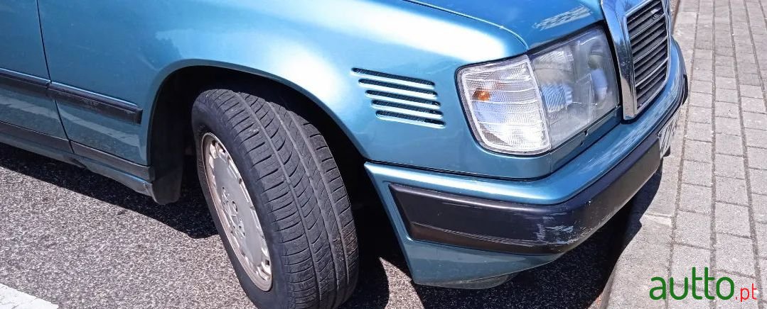 1987' Mercedes-Benz E-300 photo #1