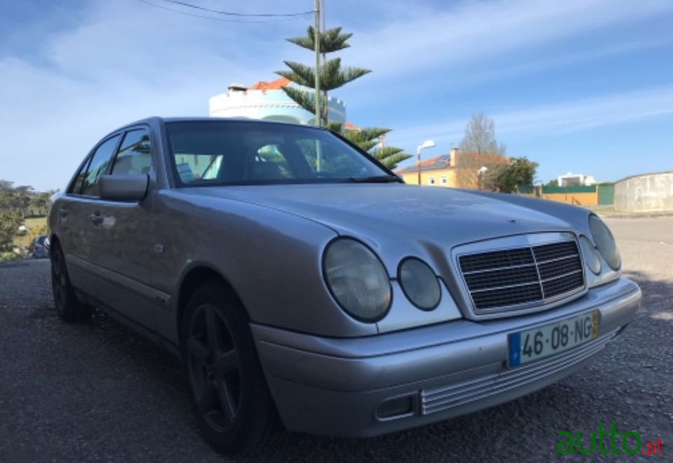 1999' Mercedes-Benz E-200 photo #3