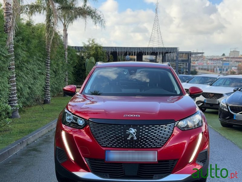 2020' Peugeot 2008 Puretech photo #2