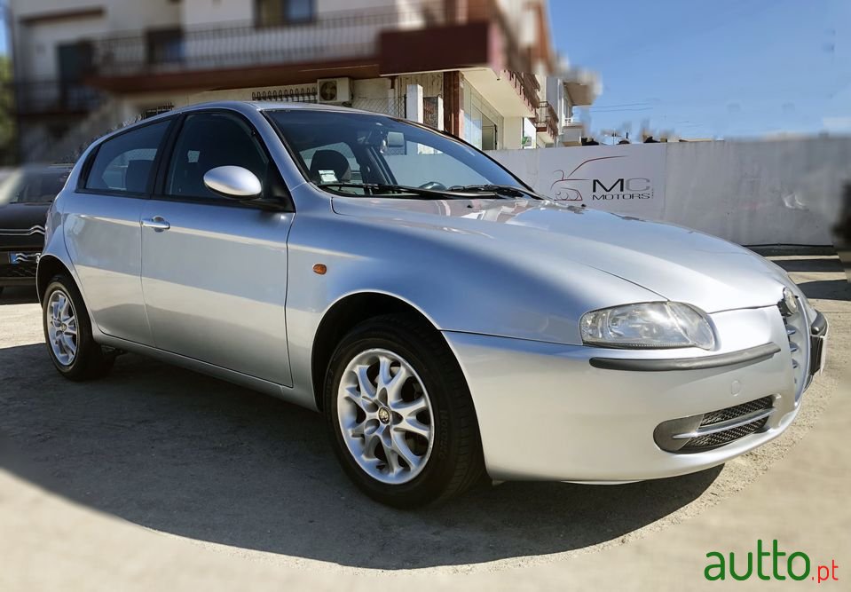2002' Alfa Romeo 147 photo #1