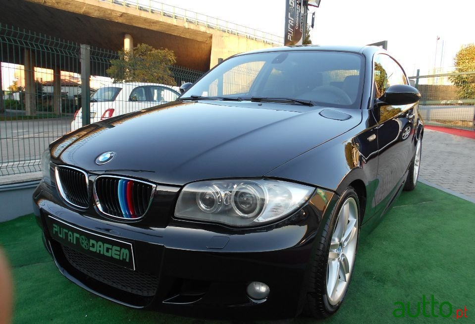 2008' BMW 120 photo #2