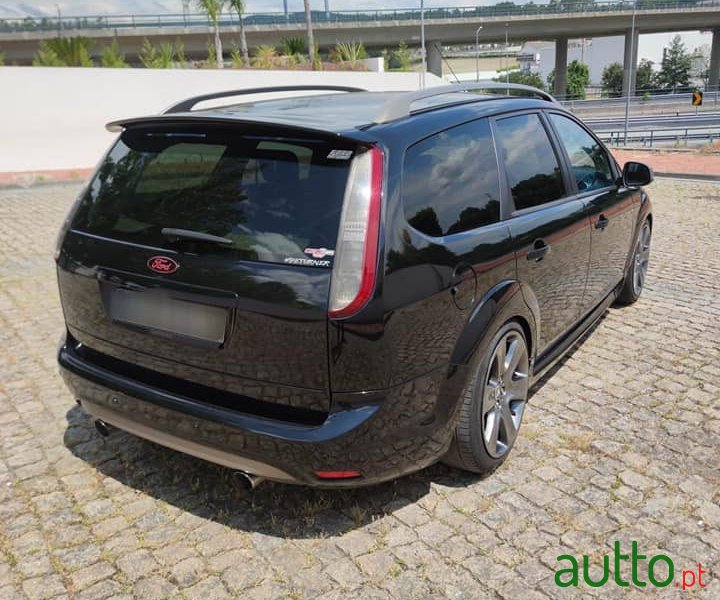 2009' Ford Focus photo #3