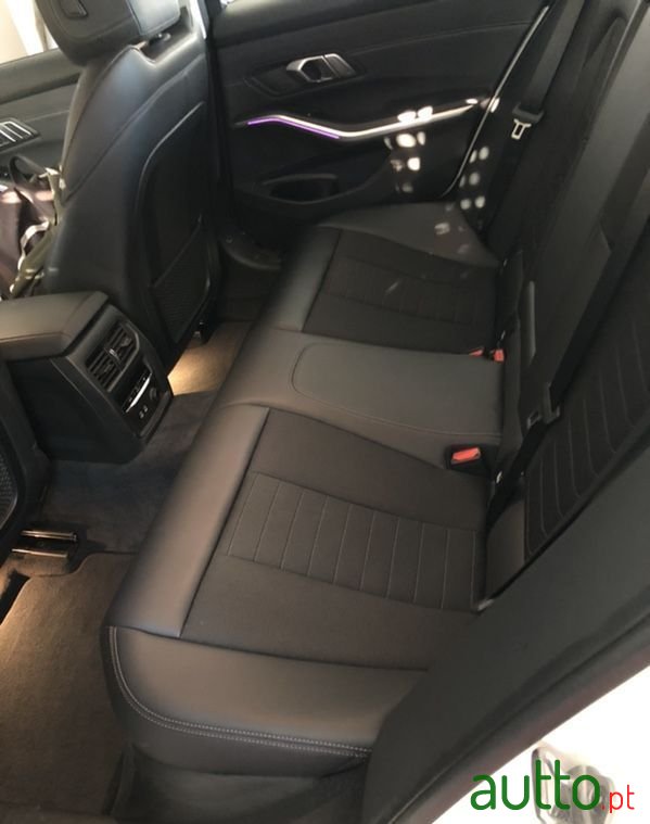 2019' BMW 320 Sport photo #6