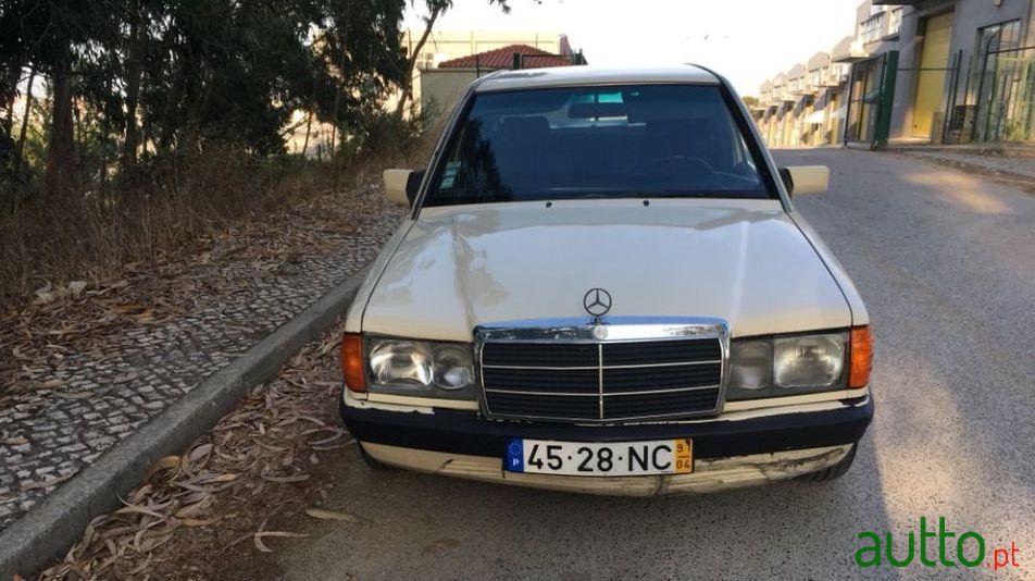 1991' Mercedes-Benz 190 2.0 photo #3