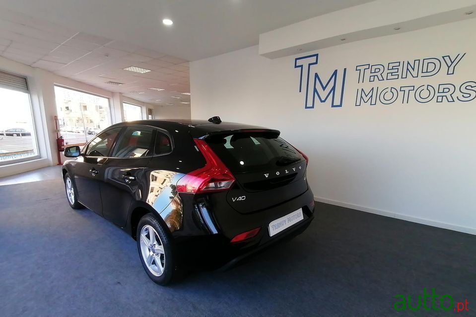 2013' Volvo V40 photo #4