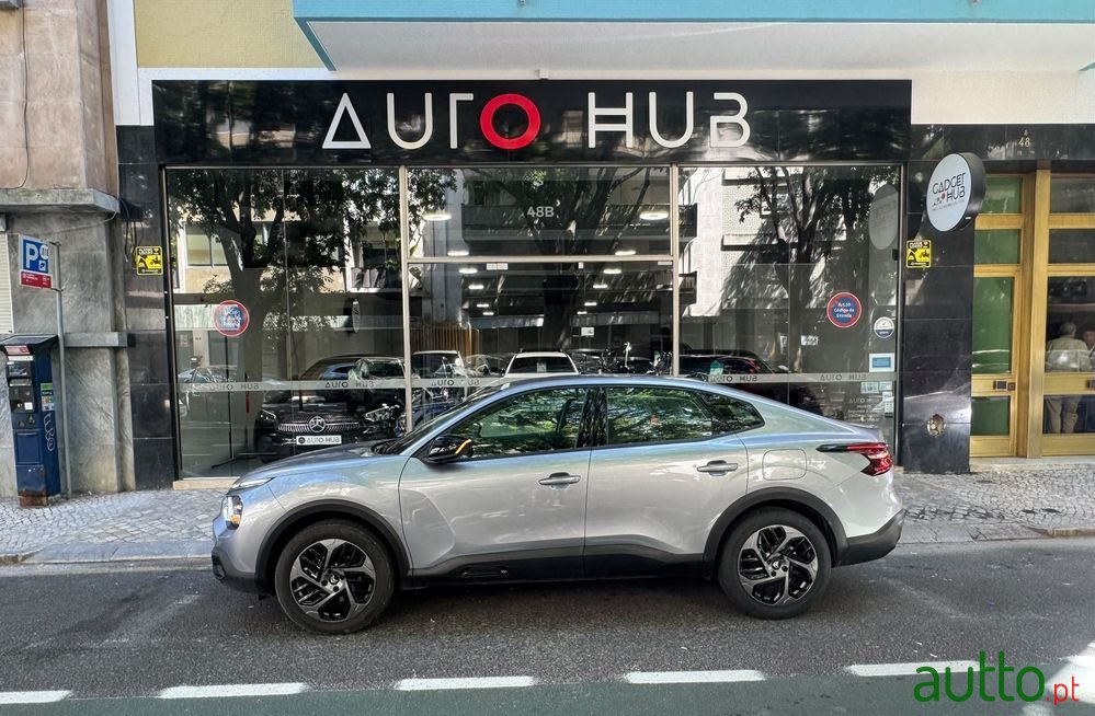 2024' Citroen C4 X photo #1