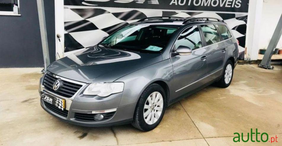 2007' Volkswagen Passat Variant photo #1