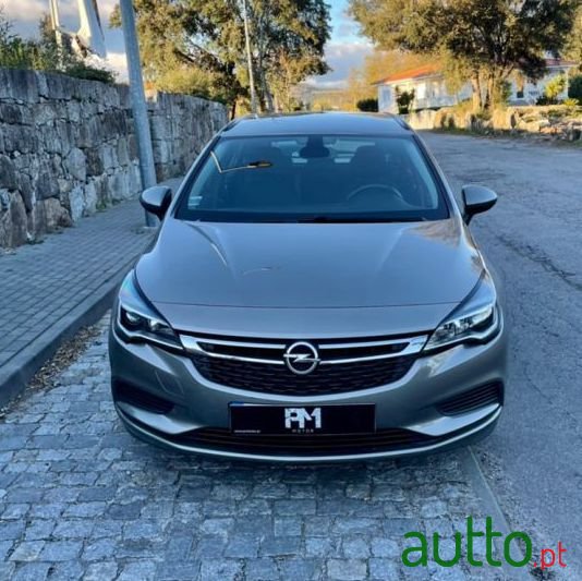 2017' Opel Astra Sports Tourer photo #4