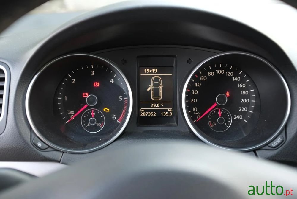 2012' Volkswagen Golf Variant photo #4