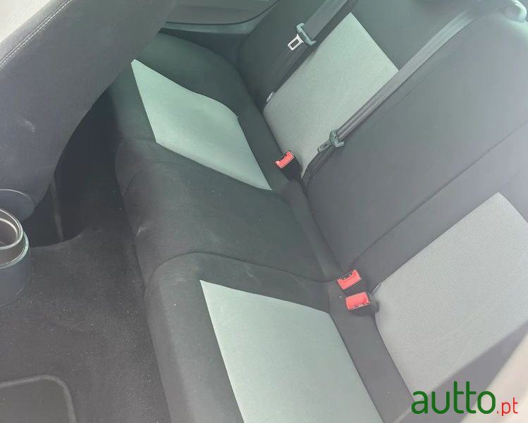2012' SEAT Ibiza photo #3