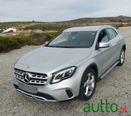 2018' Mercedes-Benz Classe Gla photo #1