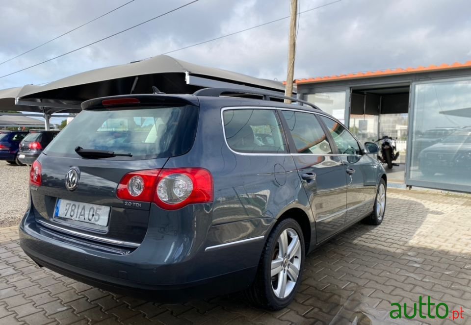 2009' Volkswagen Passat Variant photo #6