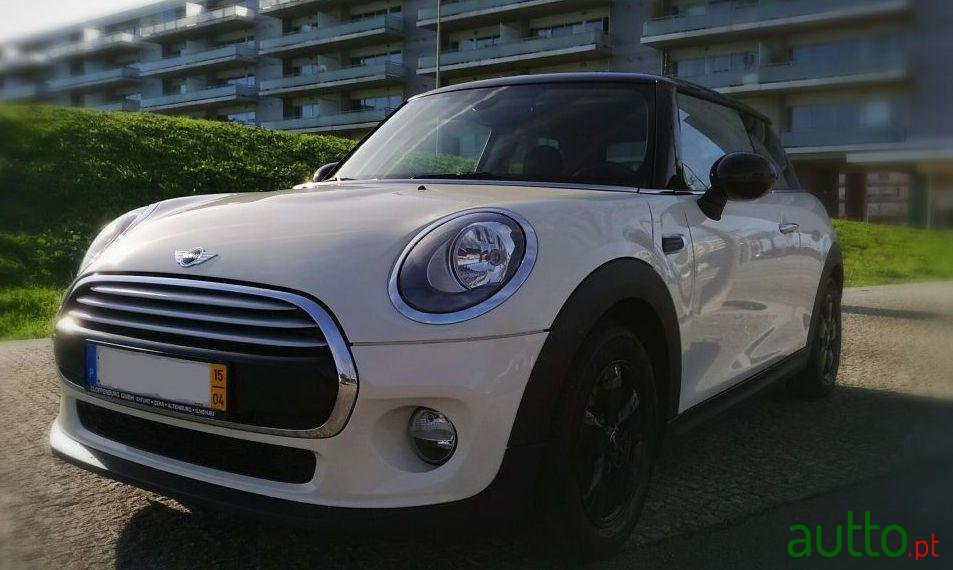 2015' MINI Cooper photo #2
