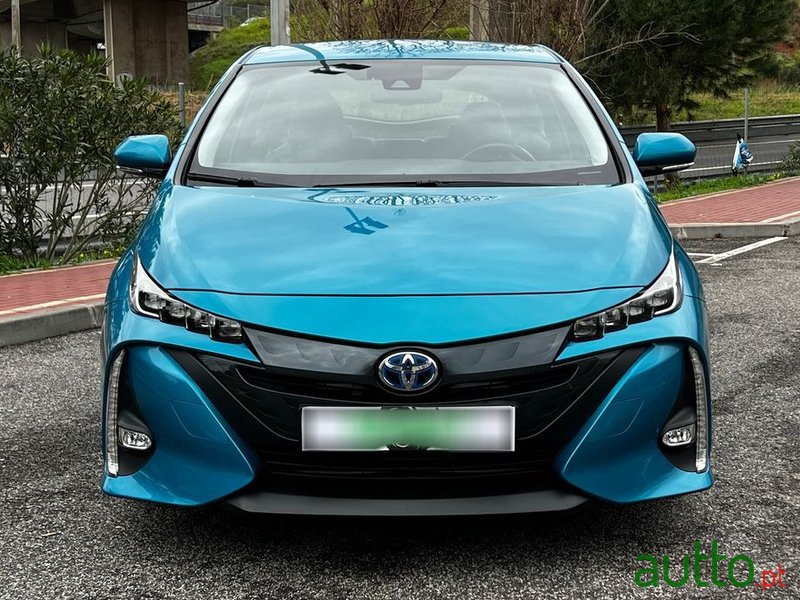 2017' Toyota Prius photo #3