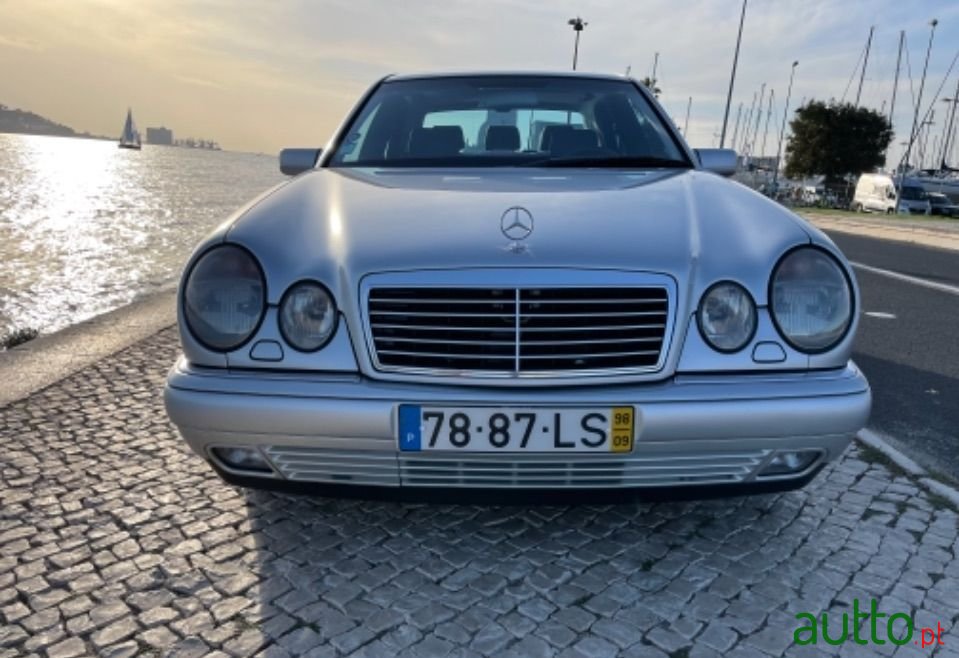 1998' Mercedes-Benz E-300 photo #4