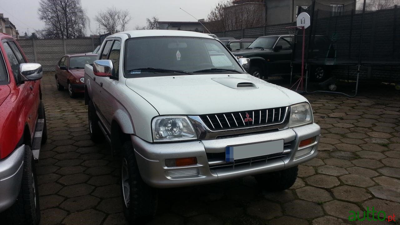2000' Mitsubishi L 200 photo #1