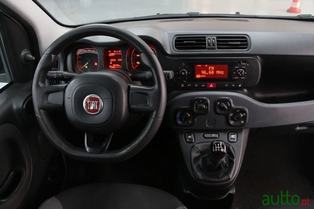 2019' Fiat Panda photo #5