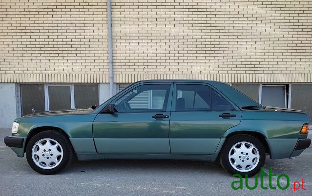 1993' Mercedes-Benz 190 photo #3