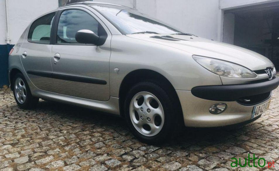 2003' Peugeot 206 photo #2