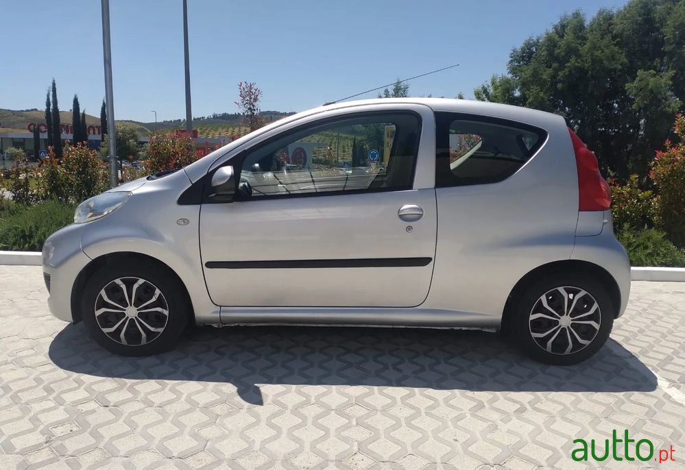 2009' Peugeot 107 1.0 Black&Silver photo #6