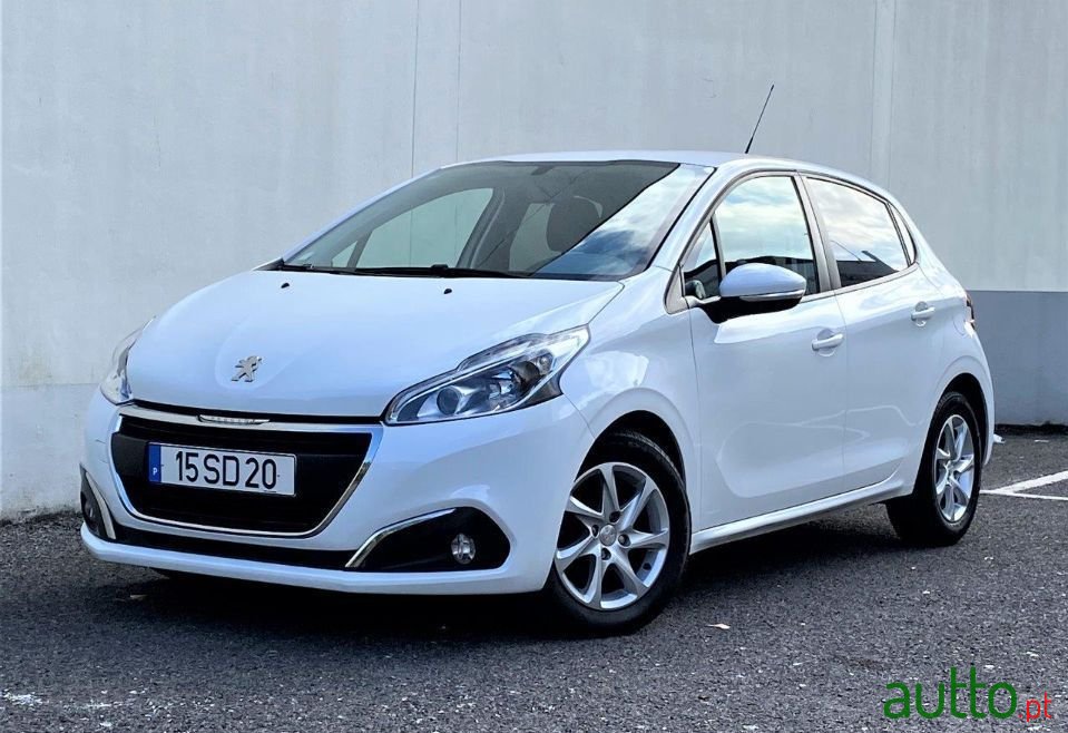 2016' Peugeot 208 photo #1