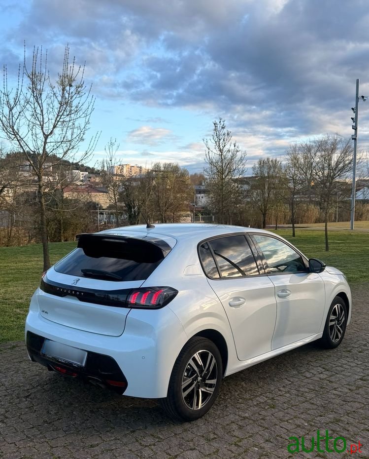 2022' Peugeot 208 photo #3