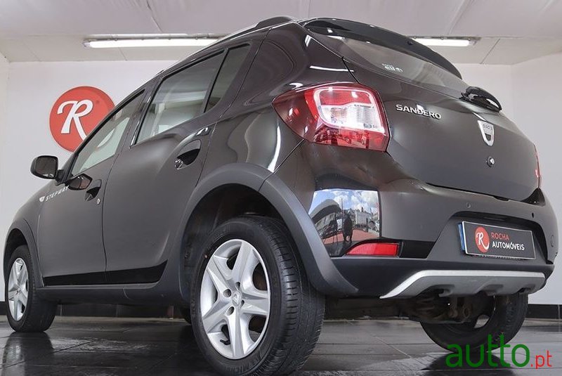 2015' Dacia Sandero 0.9 Tce Stepway 124G photo #4