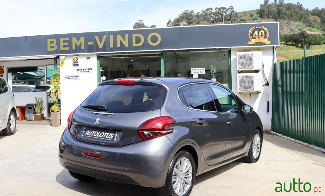 2019' Peugeot 208 photo #5