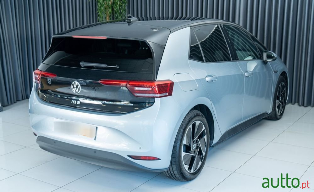 2021' Volkswagen ID.3 Pro Performance photo #4