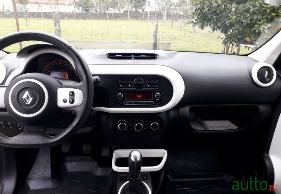 2015' Renault Twingo photo #4