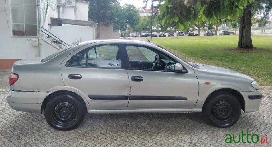 2003' Nissan Almera photo #3