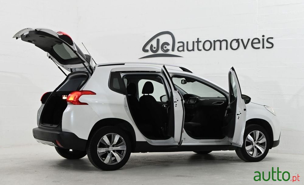 2016' Peugeot 2008 1.2 Puretech Style photo #6