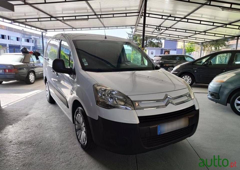 2011' Citroen Berlingo photo #3