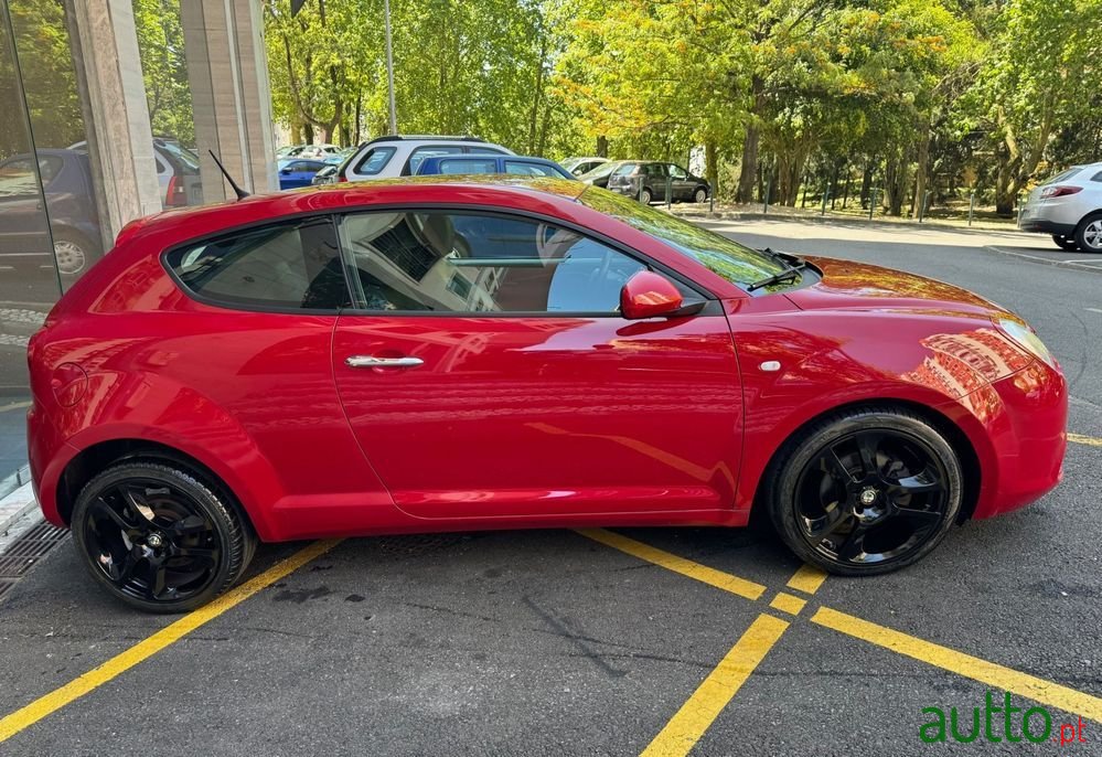 2011' Alfa Romeo MiTo photo #5