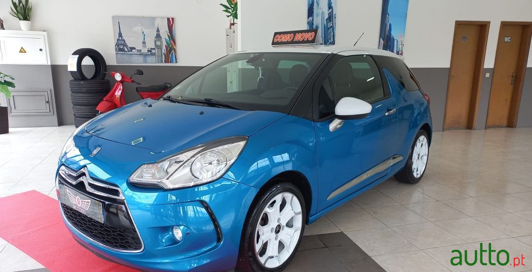 2011' Citroen DS3 photo #2