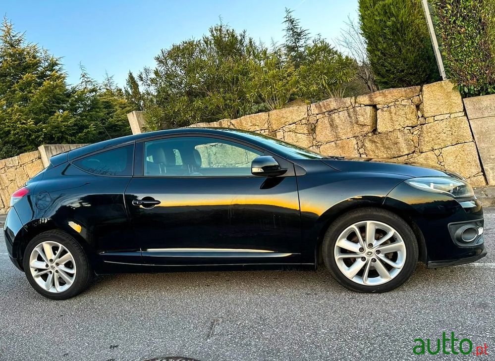 2015' Renault Mégane Coupe photo #4