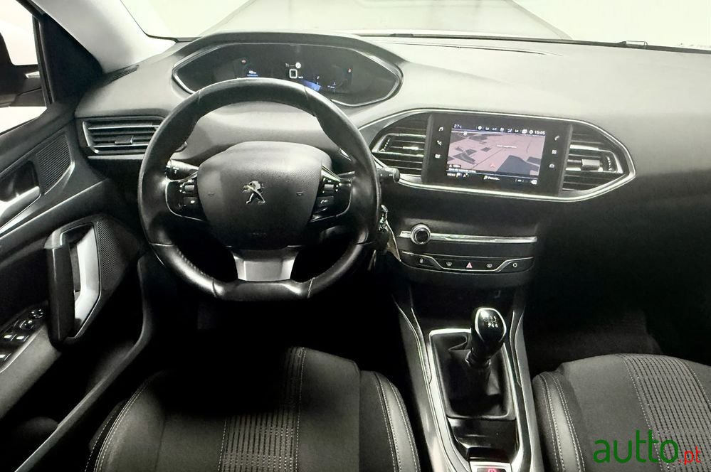 2020' Peugeot 308 photo #5