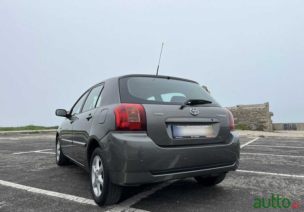 2004' Toyota Corolla 1.4 Vvt-I Sol photo #3