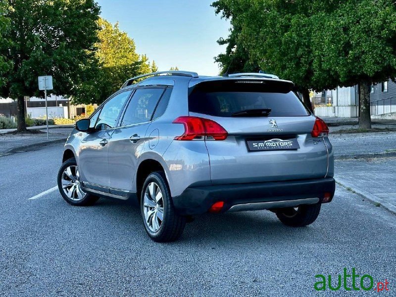 2015' Peugeot 2008 photo #2