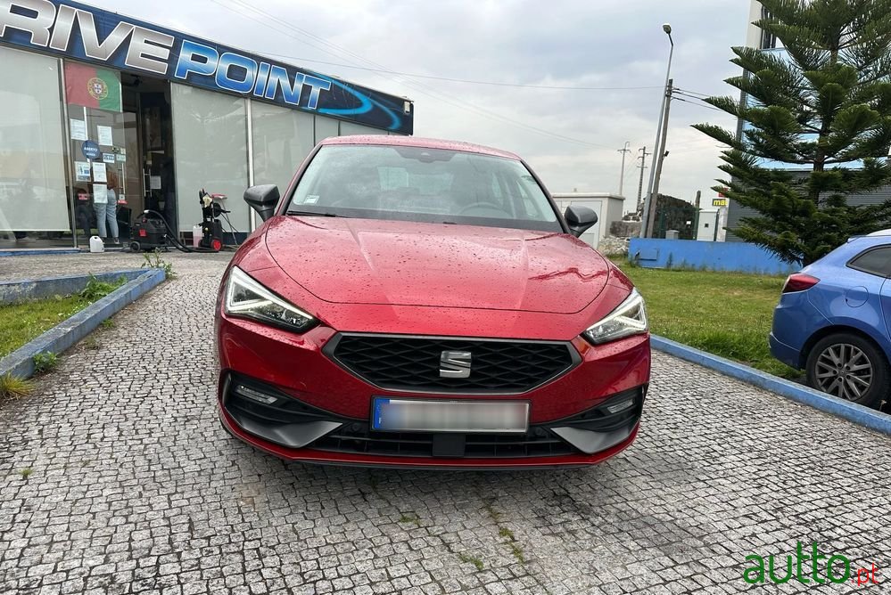 2021' SEAT Leon photo #2