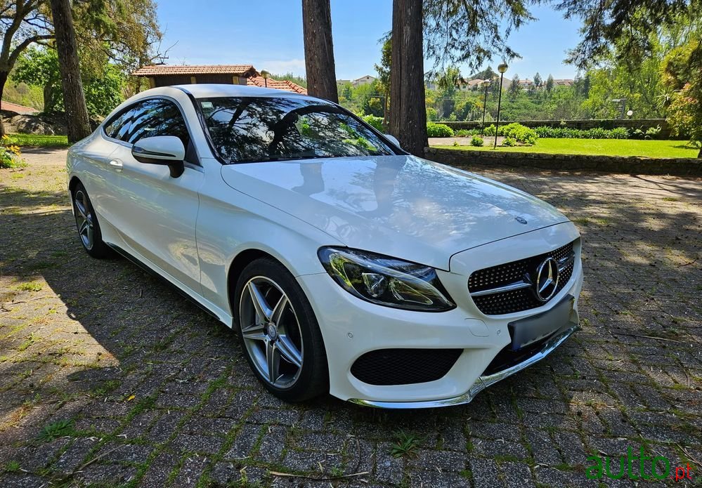 2015' Mercedes-Benz C 250 photo #5