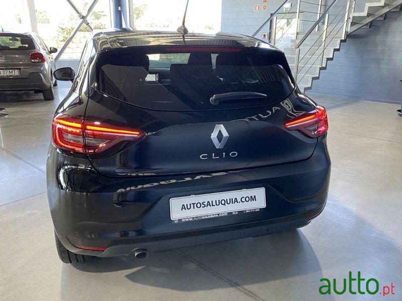 2022' Renault Clio photo #3