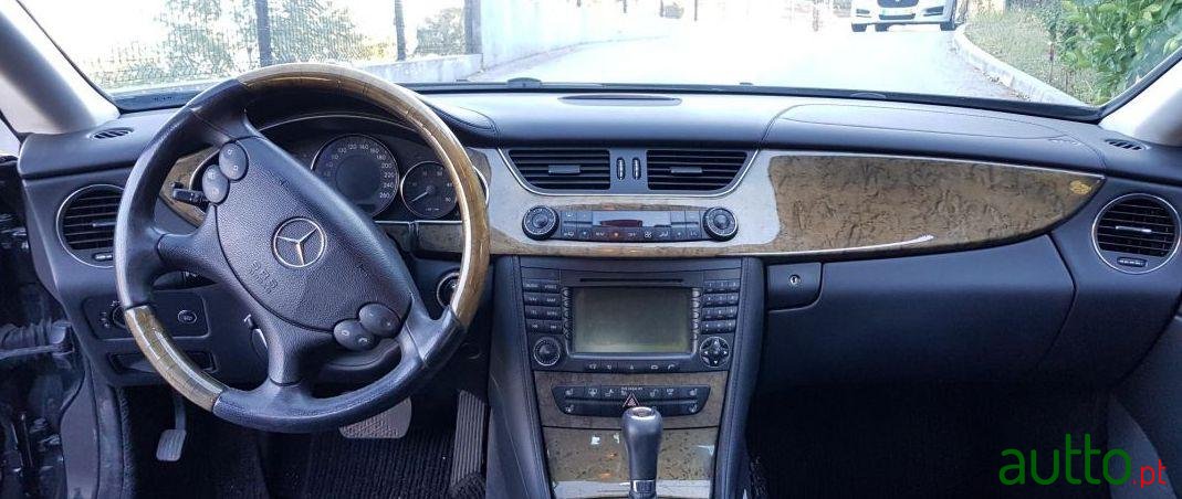 2007' Mercedes-Benz Cls-320 photo #3