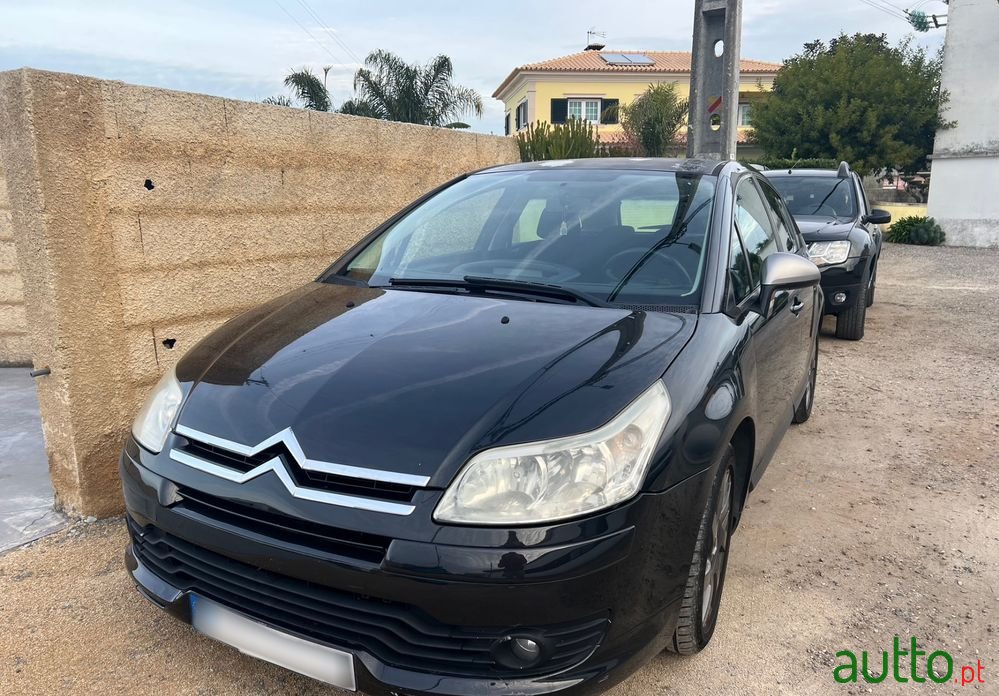 2007' Citroen C4 photo #2